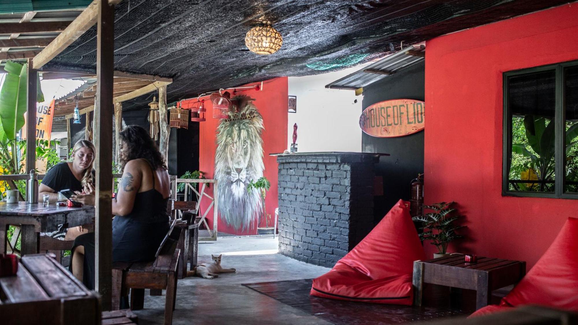 House Of Lion Hostel Pantai Cenang Kültér fotó